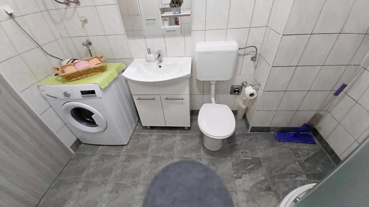 Apartment Ribnjak 10 Omiš Exterior foto