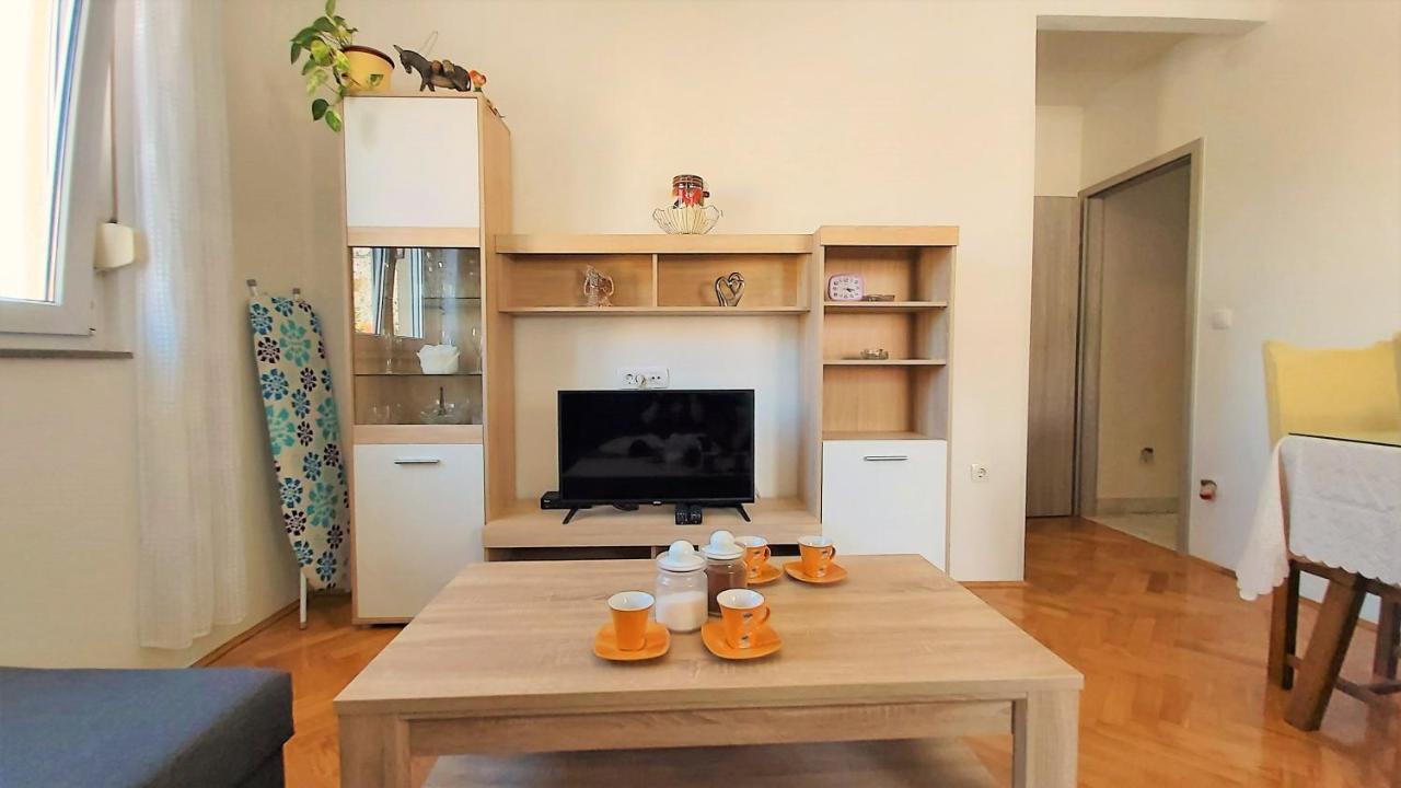 Apartment Ribnjak 10 Omiš Exterior foto