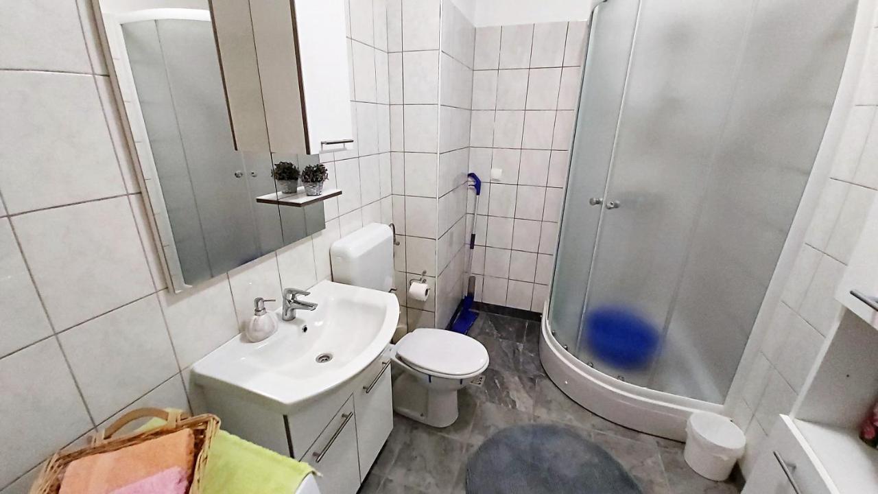 Apartment Ribnjak 10 Omiš Exterior foto