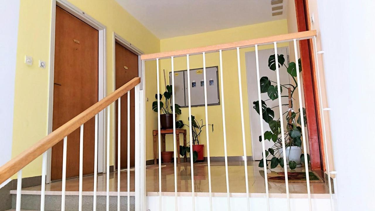 Apartment Ribnjak 10 Omiš Exterior foto