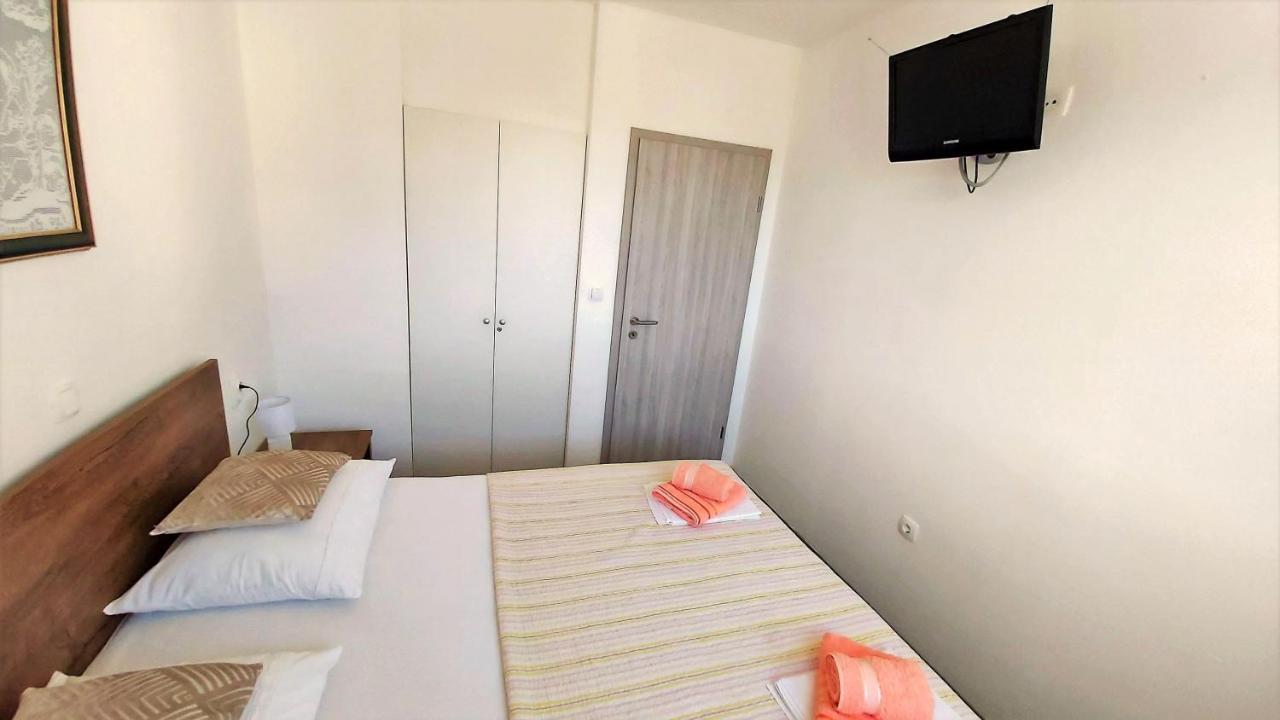 Apartment Ribnjak 10 Omiš Exterior foto